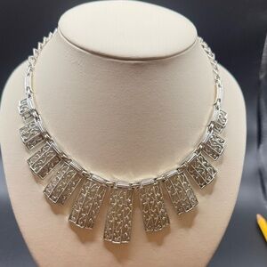 Vintage 1961 Sarah Coventry 'Lady Of Spain' Filigree Panels Bib Necklace Antique